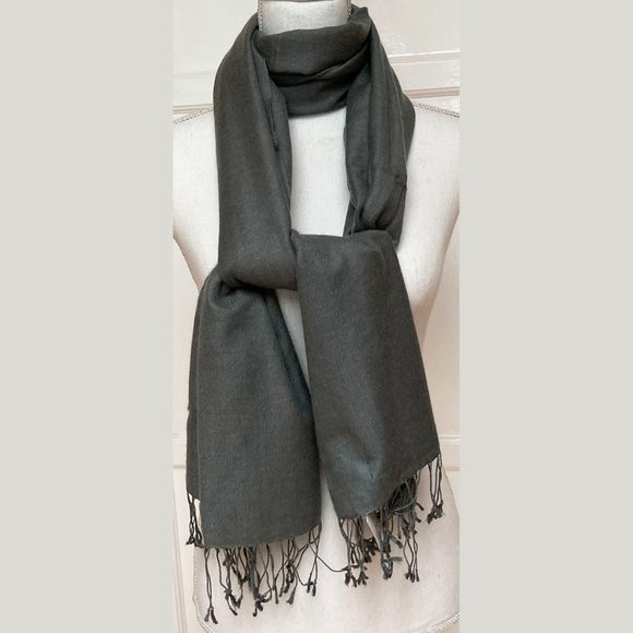 Echo Gray Pashmina 50% Cashmere, 50% Silk  Never Worn Condition - Picture 4 of 5